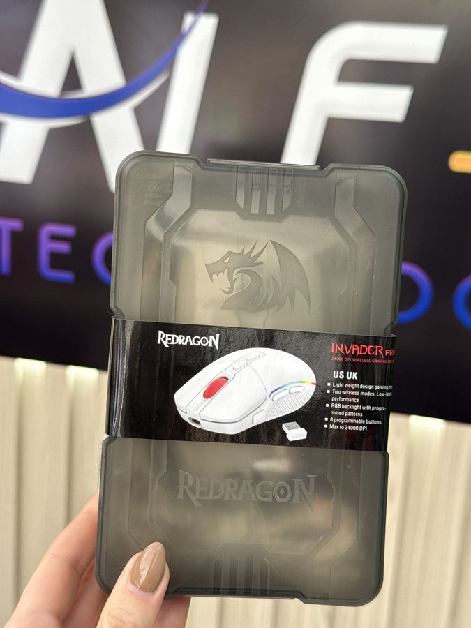 MOUSE GAMER SEM FIO REDRAGON INVADER PRO RGB 10000 DPI 8 BOTOES WIRELESS BRANCO M719WRGBPRO